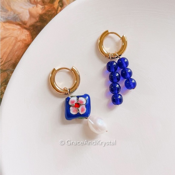 Retro Flower Cloisonne mismatched hoops - Picture 2 of 8